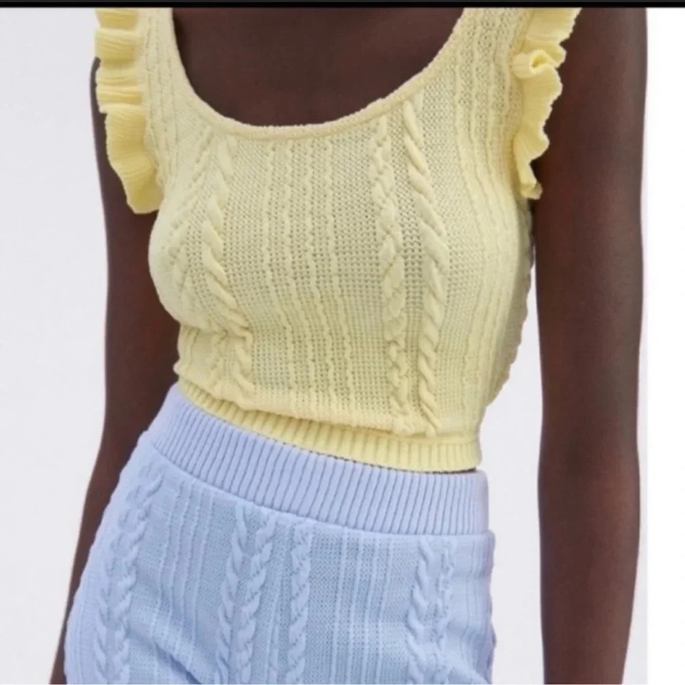 🍀 ZARA NWT RUFFLED IVORY CABLE KNIT CROP SIZE LARGE